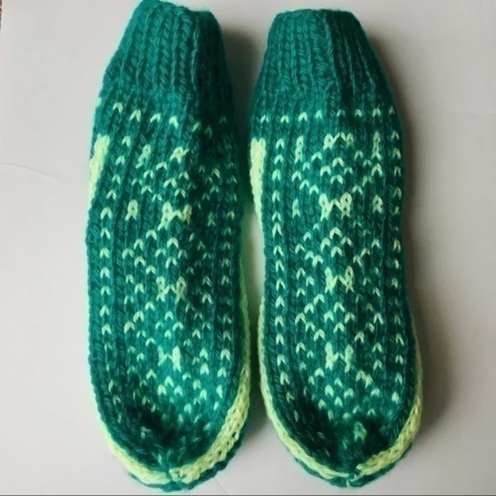 Cable Knit Green Warm Boy Girl Socks, Size 7-9